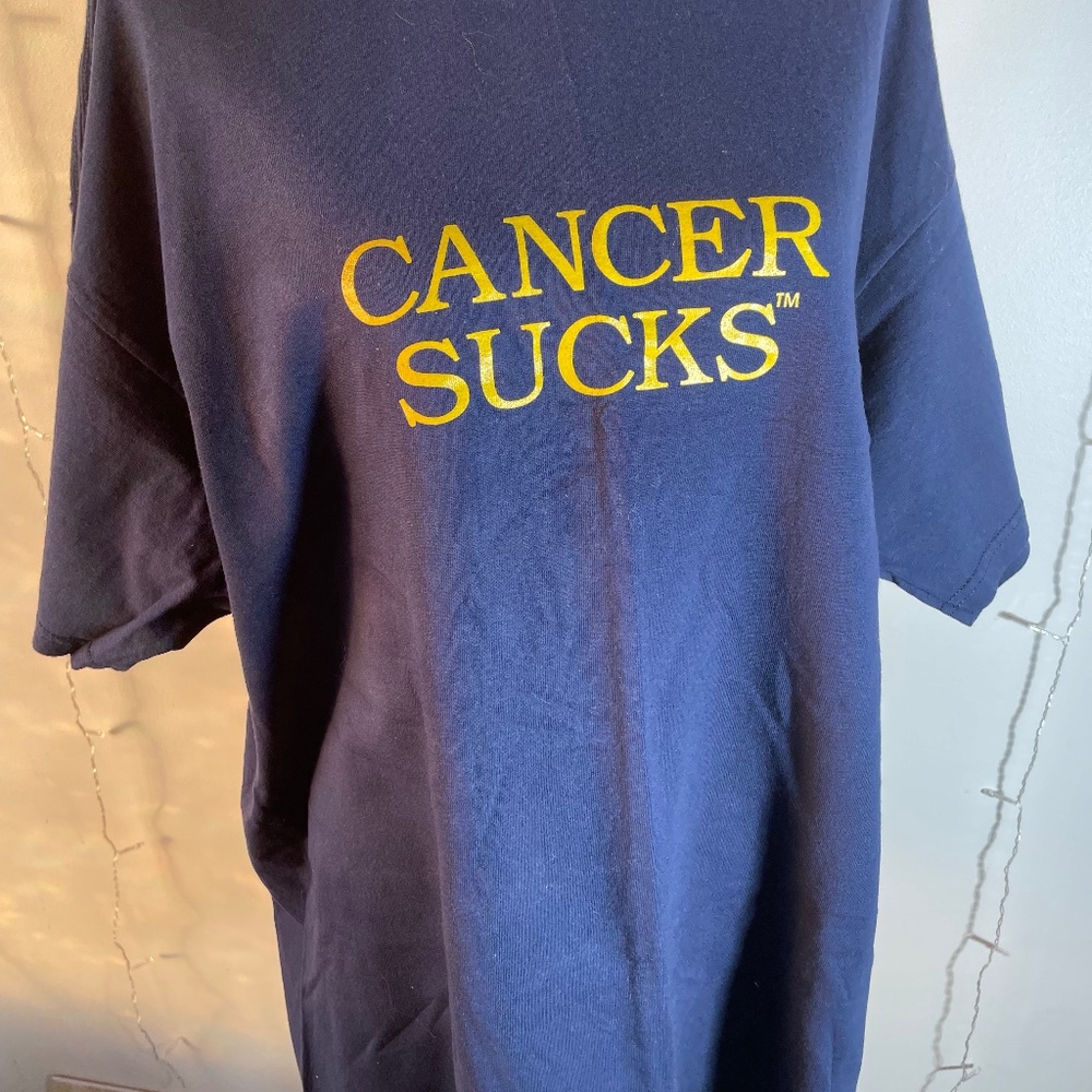 Navy blue short-sleeve t-shirt, Size XL.